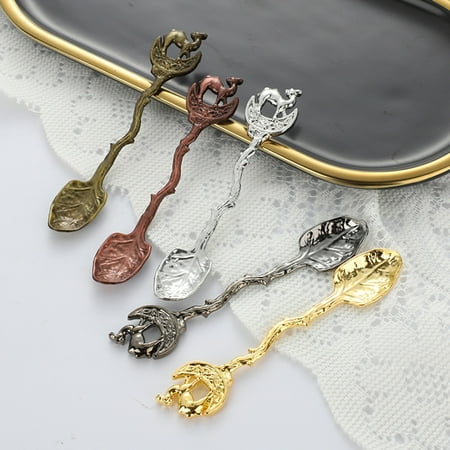 

Multifunctional Soup Spoon Sturdy Zinc Alloy Slow Thermal Conductivity Forest Themed Mixing Spoon Restaurant Accessories