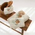 thumbnail image 3 of Serviette à Main Brodée Coquillage, 3 of 4