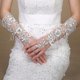thumbnail image 1 of Nuevos accesorios de boda sin dedos, guantes de encaje con lentejuelas y diamantes de imitación para boda, guantes con encaje bordado con forma de palo y diamantes, guantes sin dedos con encaje hueco, 1 of 5