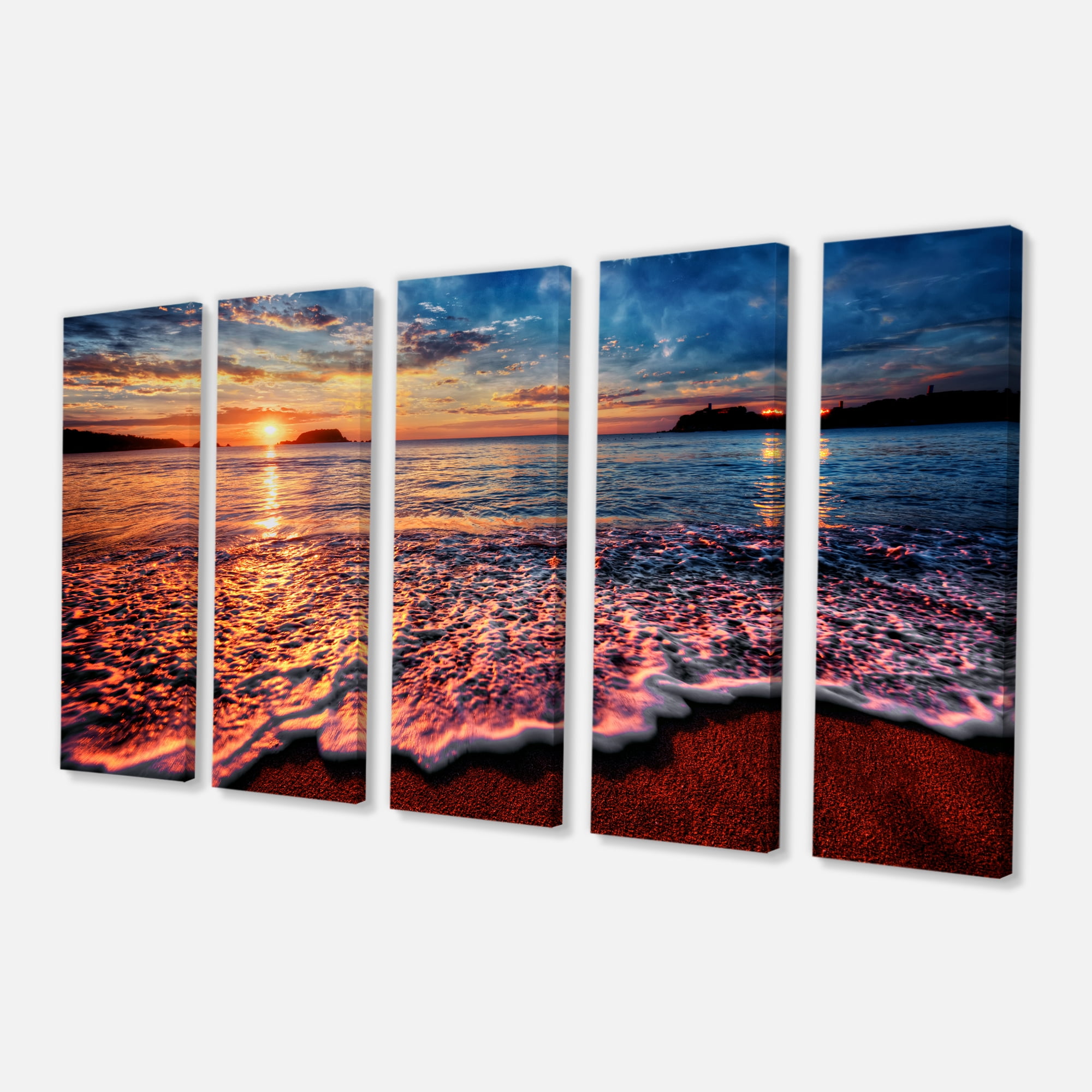 Designart 'Peaceful Evening Beach View ' Seascape Canvas Art Print