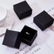 thumbnail image 4 of Paquete de 24 cajas para anillos de joyería, cajas de joyería de cartón cuadradas Kraft para joyería, fiesta de boda, regalo del Festival del Día de San Valentín negro, 4 of 5