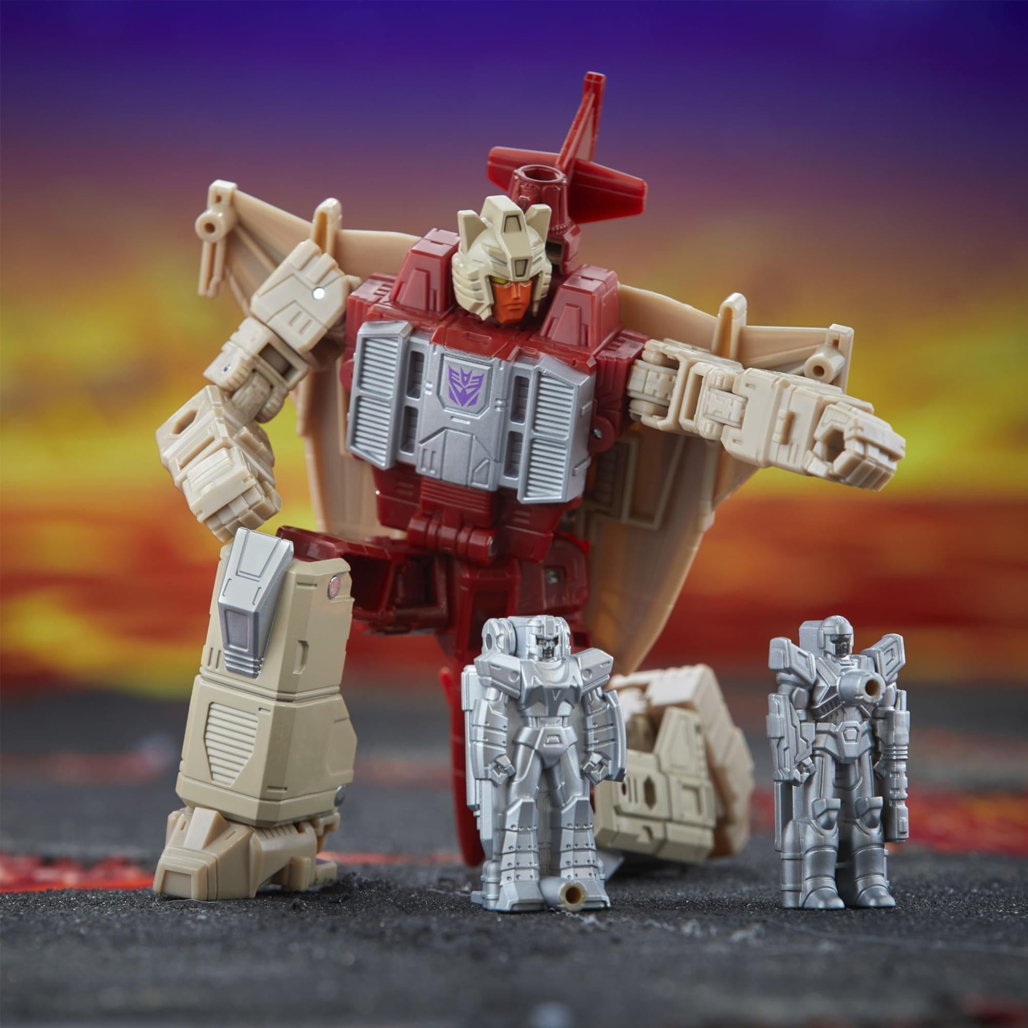 Mayhem Attack Squad Set of 2 Deluxe Class | Transformers: Legacy United Doom n Destruction Collection