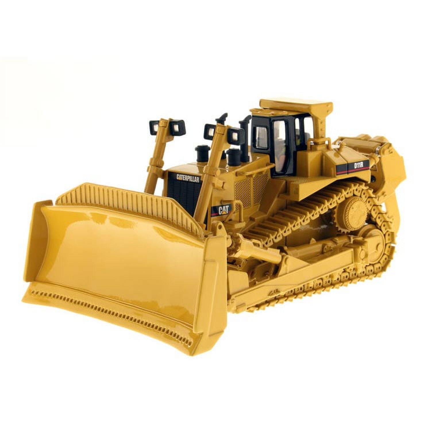 1:50 Cat® 374D L Hydraulic Excavator — Diecast Masters America