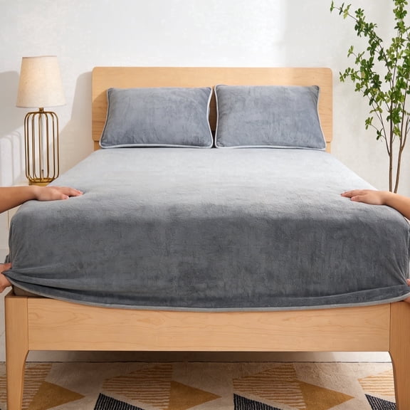 Oaskys Solid-Color Plush Bedspread – Soft Microfiber Velvet Coverlet with Luxury Feel, Lightweight Bed Cover, Breathable All Season Bedding, Gray