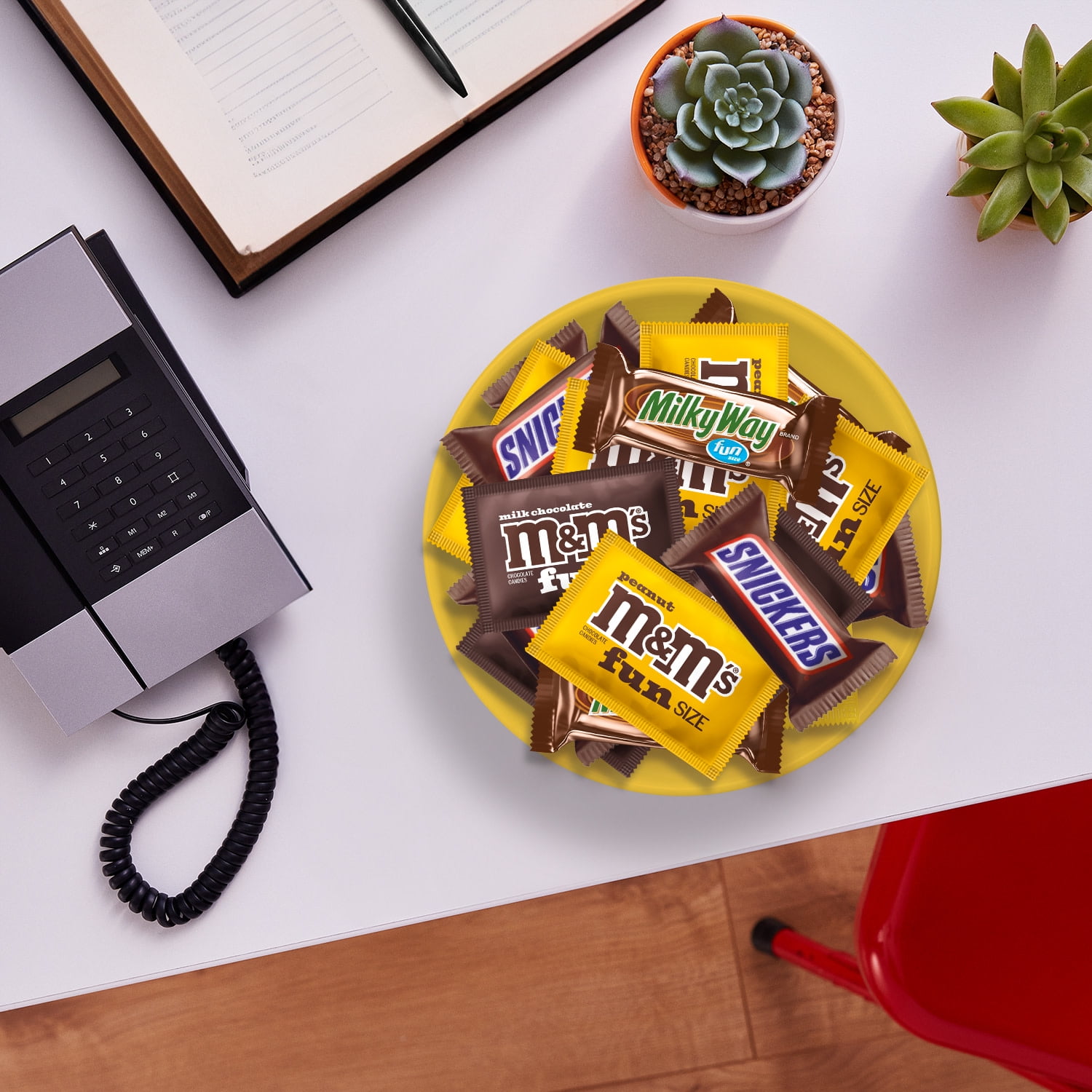 (4 pack) M&M's, Snickers & Milky Way Fun Size Chocolate Candy Variety pack - Bulk Bag