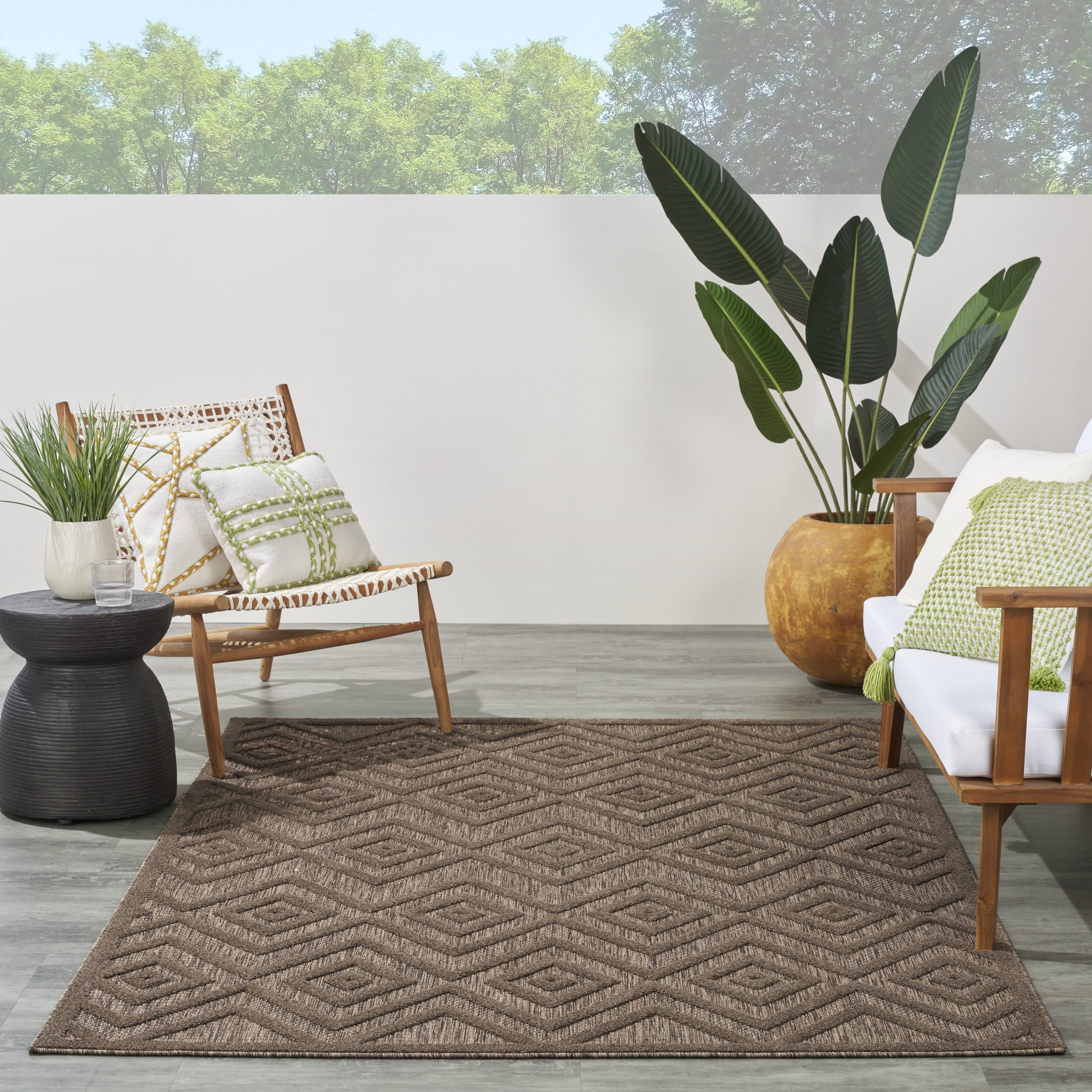 Nourison Versatile Indoor/Outdoor Brown 4' x 6' Area Rug (4x6)