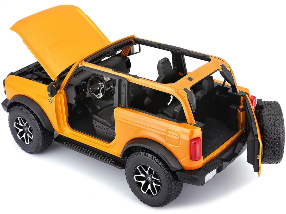 2021 Ford Bronco Badlands Orange Metallic "Special Edition" 1/18 Diecast Model Car by Maisto