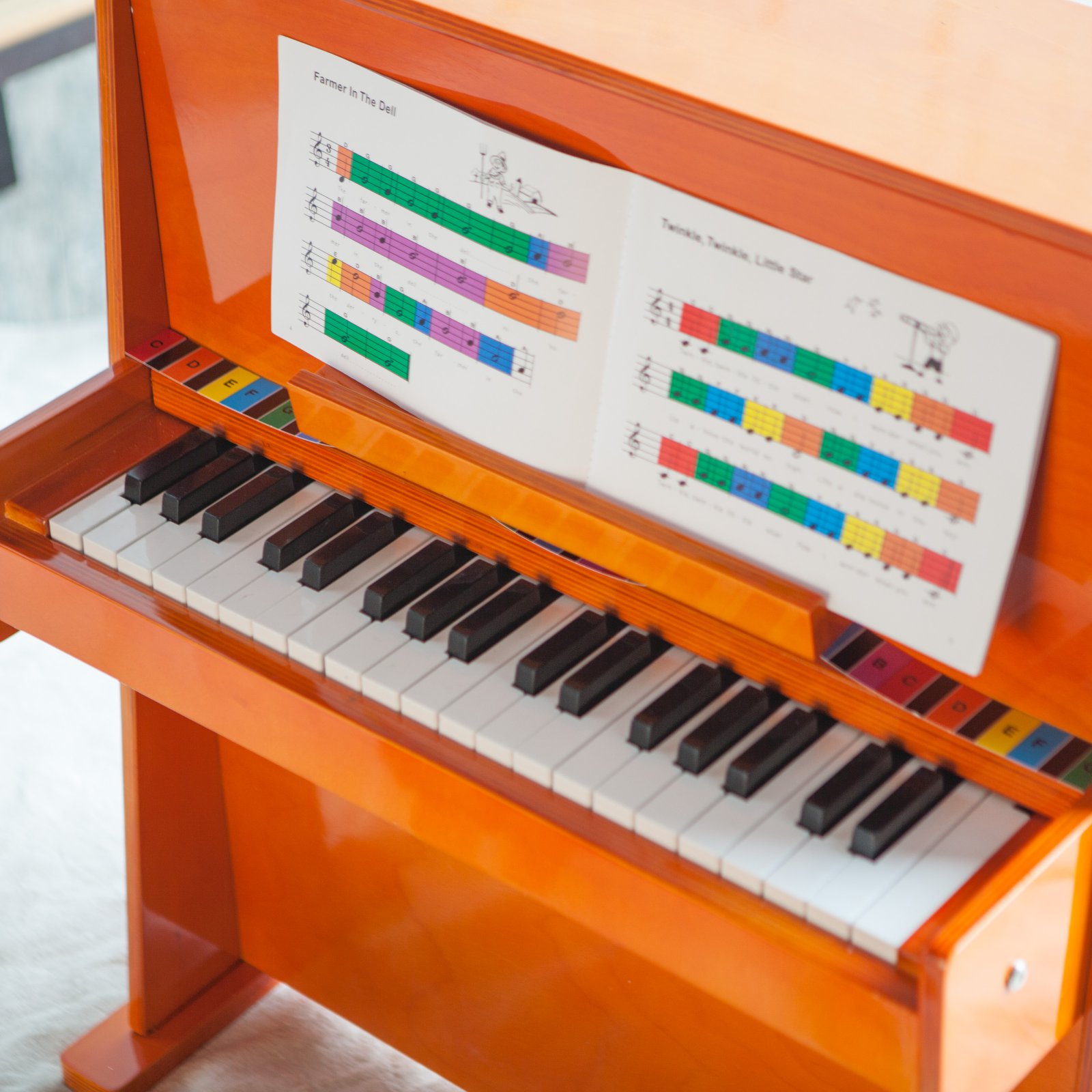 Schoenhut 3798B - 37 Key Day Care Durable with Bench
