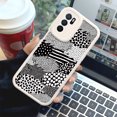 thumbnail image 3 of "Protección premium para su iPhone 13: descubra la elegante funda plateada mate para teléfono", 3 of 4