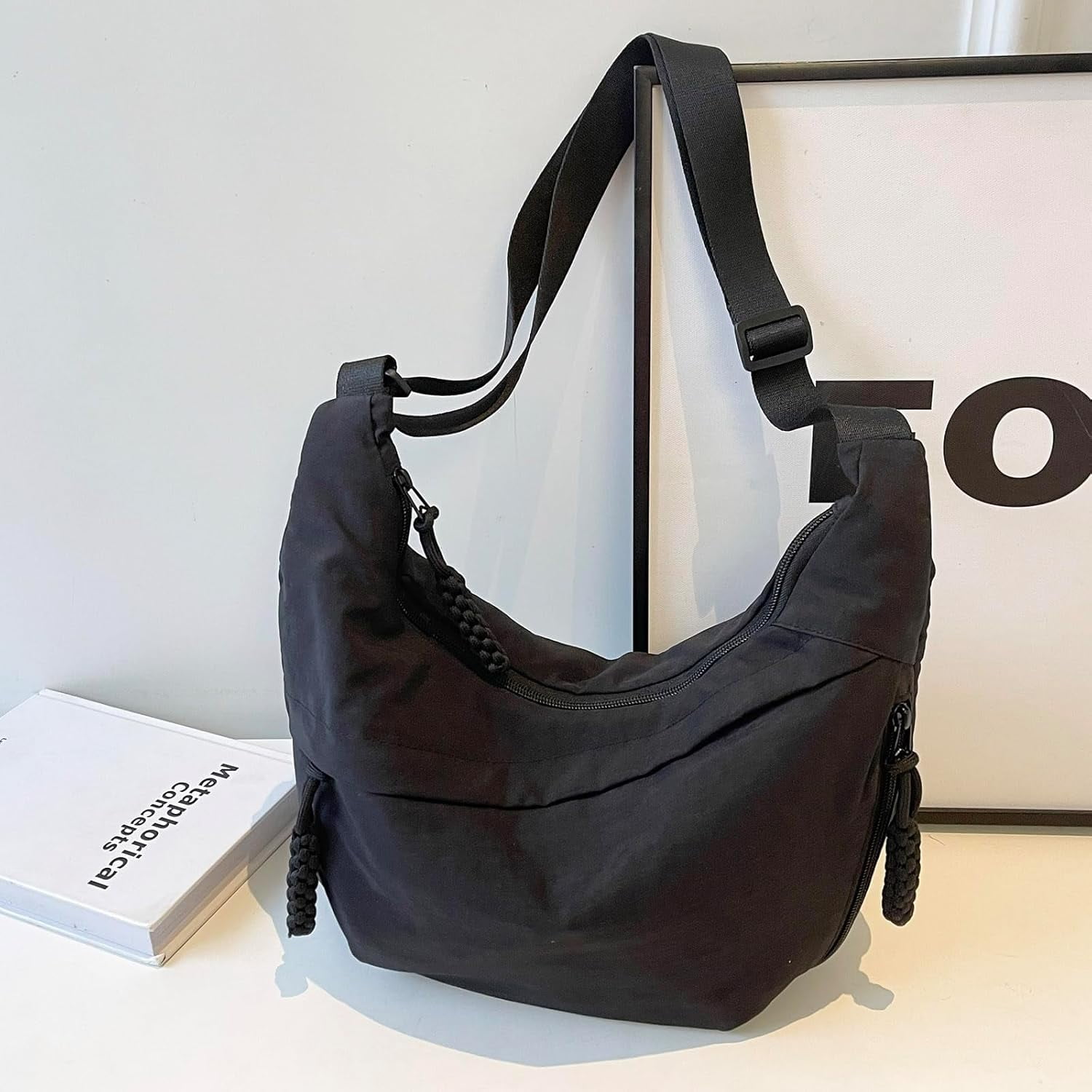 Crescent Bag for Women Men Nylon Crossbody Bags Multi-Pocket Sling Bag Roomy Hobo Bags Moon Bag Slouchy Dumpling Bag