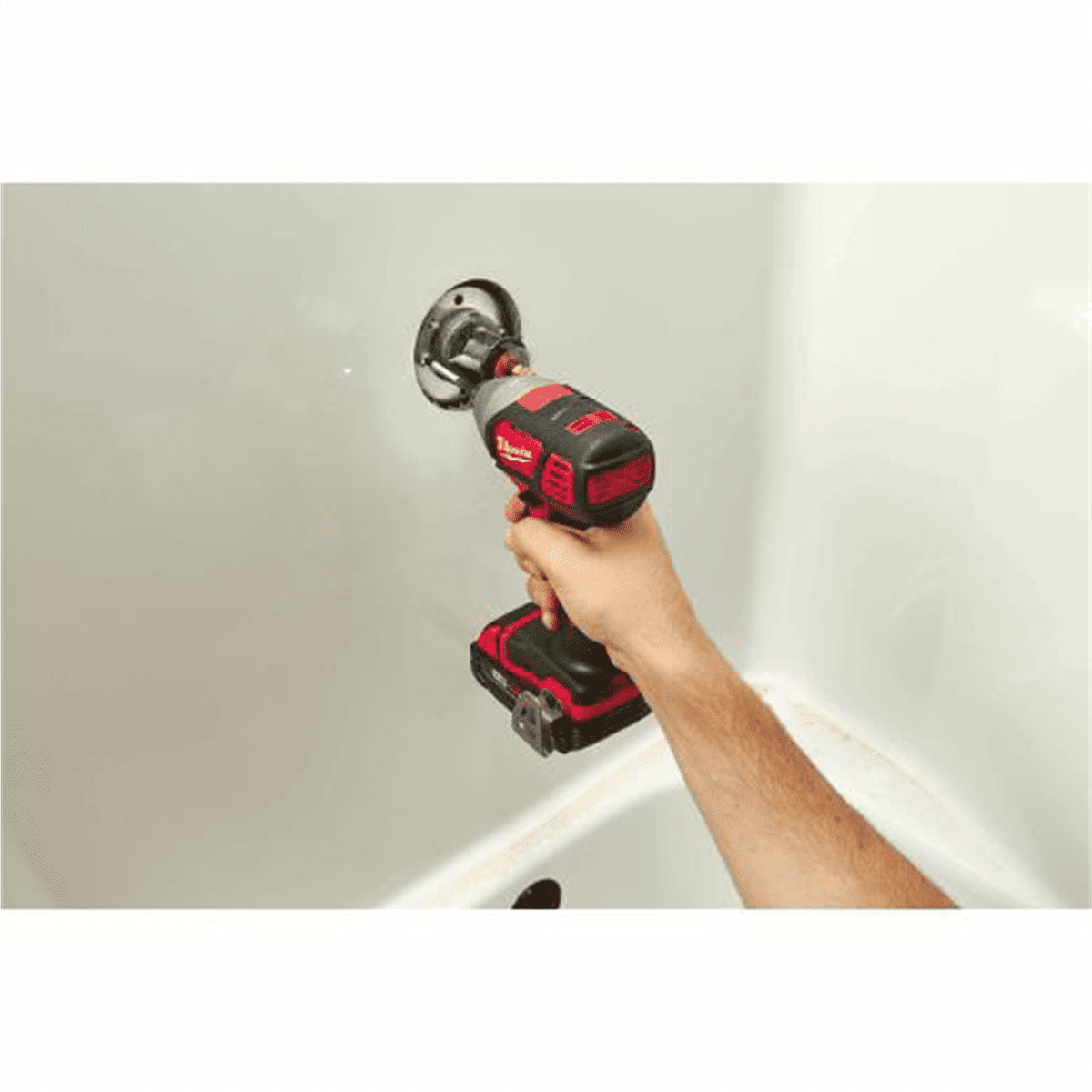 Milwaukee 2656-22CT 18V Cordless Drill Driver, 1.5Ah, 450 in-lbs Torque, 1800 RPM