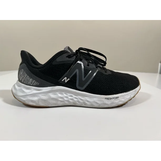 New Balance Fresh Foam Arishi V4 Mens 9 D Running Shoes Sneakers Unisex W 10.5