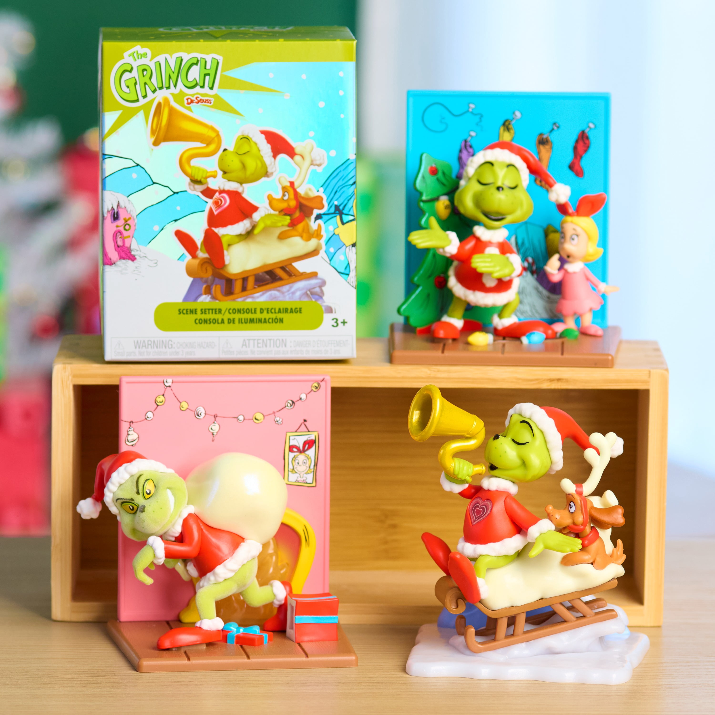 Dr. Seuss The Grinch Scene Setters Blind Box Collectible Figures, Surprise Holiday Scenes with Display Bases, 3-Inch Kids Toys by Just Play, Ages 3 up