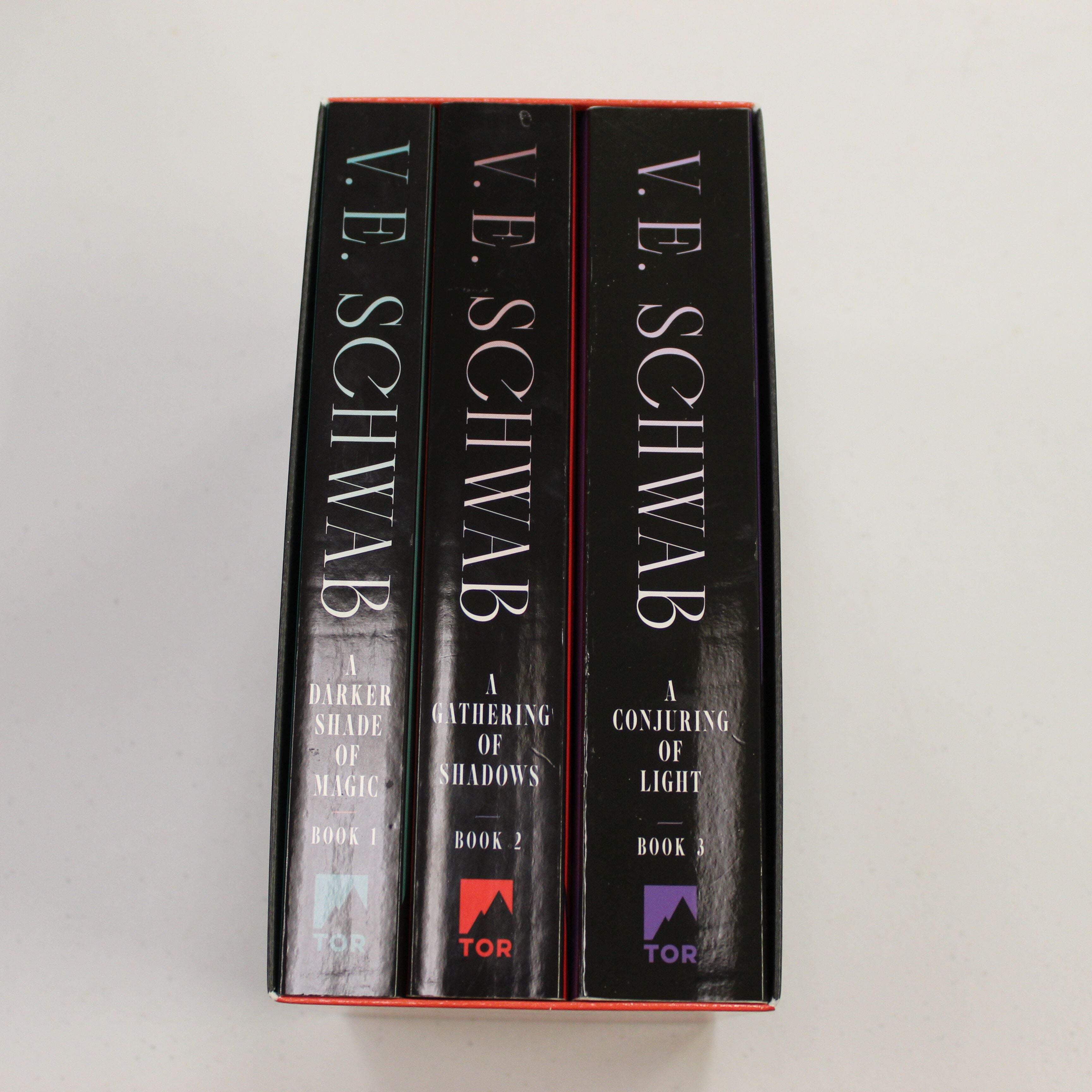 洋書 Earth Magic a dianic book of shadow Earth Magic: A Dianic Book of Shadows: Weinstein, Marion