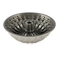 thumbnail image 4 of Vitral Bundt Pan Nordic Ware, aluminio de 2,1 litros de capacidad, 4 of 7