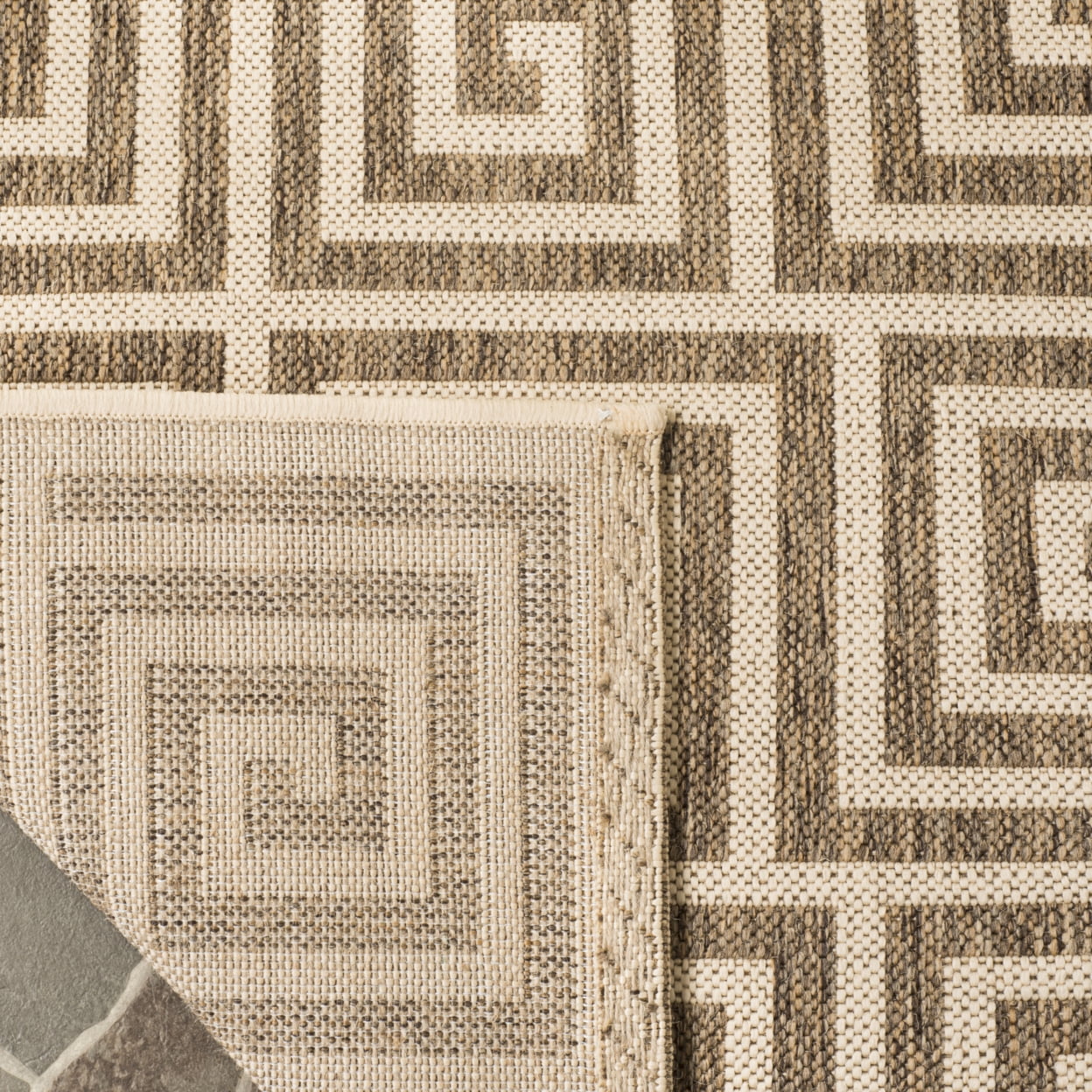 SAFAVIEH Beach House Johan Geometric Indoor/Outdoor Area Rug, Beige/Cream, 3' x 5'
