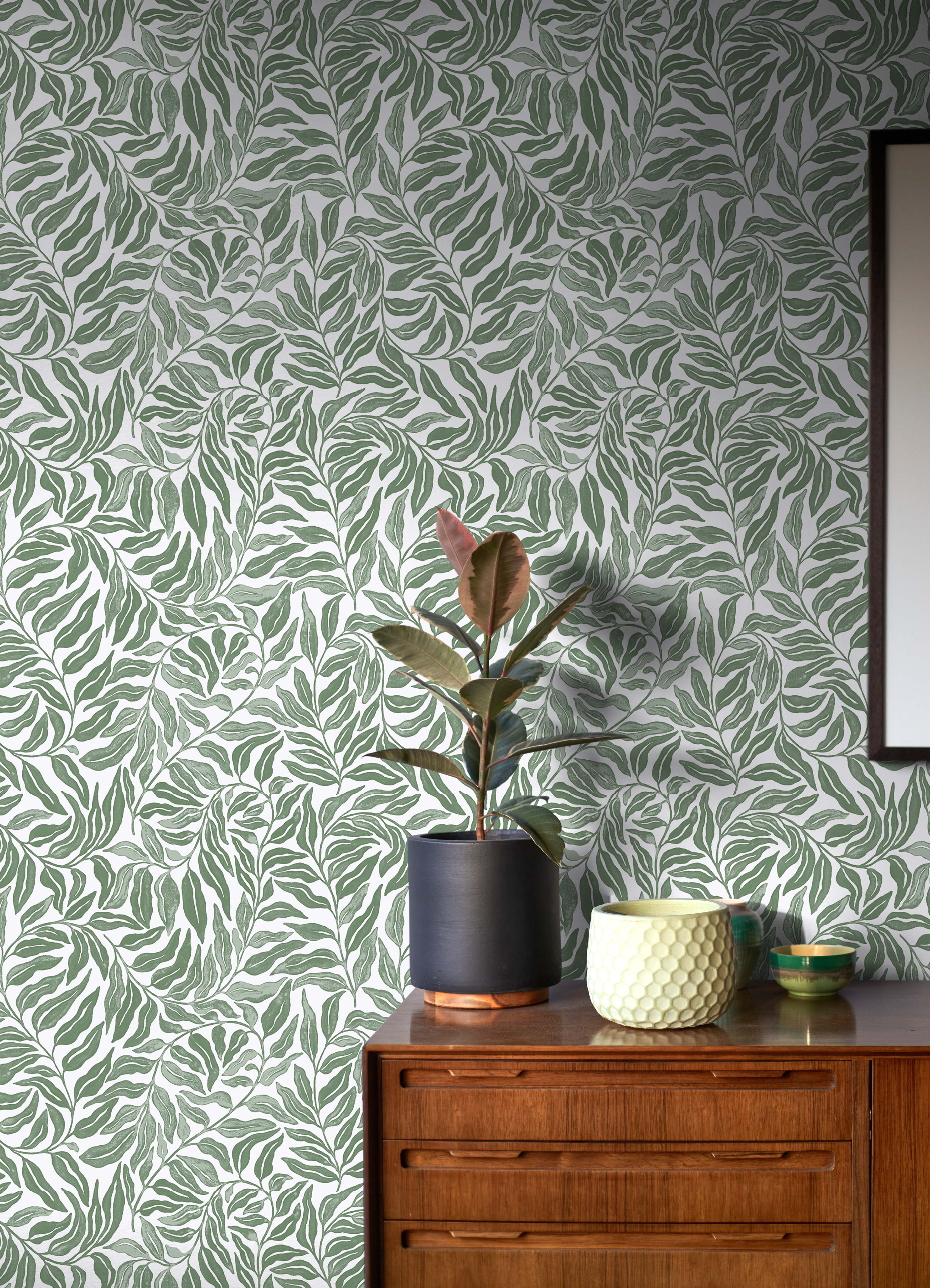 Better Homes & Gardens Green Vierra Vine Peel and Stick Wallpaper 30.75 Sq. ft