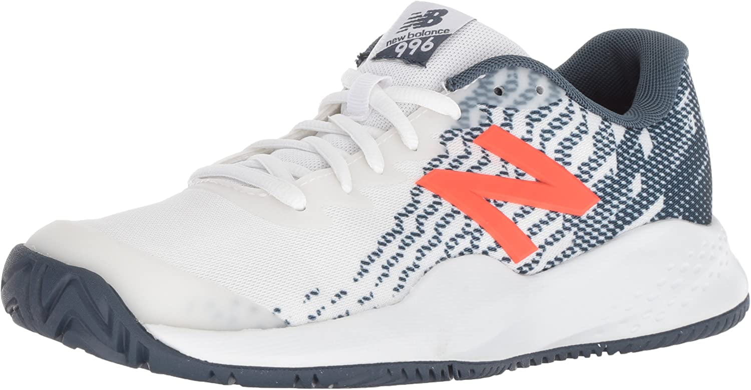 little white tennis shoes