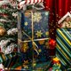 thumbnail image 3 of Papel de regalo navideño MAYPLUSS 43 x 305 cm, 3 rollos metálicos, 3 of 7