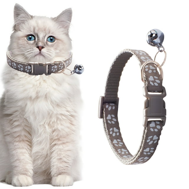 Collar ajustable para gatos con cierre de seguridad, tira reflectante y cascabel, diseño de huella de pata, banda suave para el cuello para gatitos y cachorros (gris, 1 pieza). Rkxzt