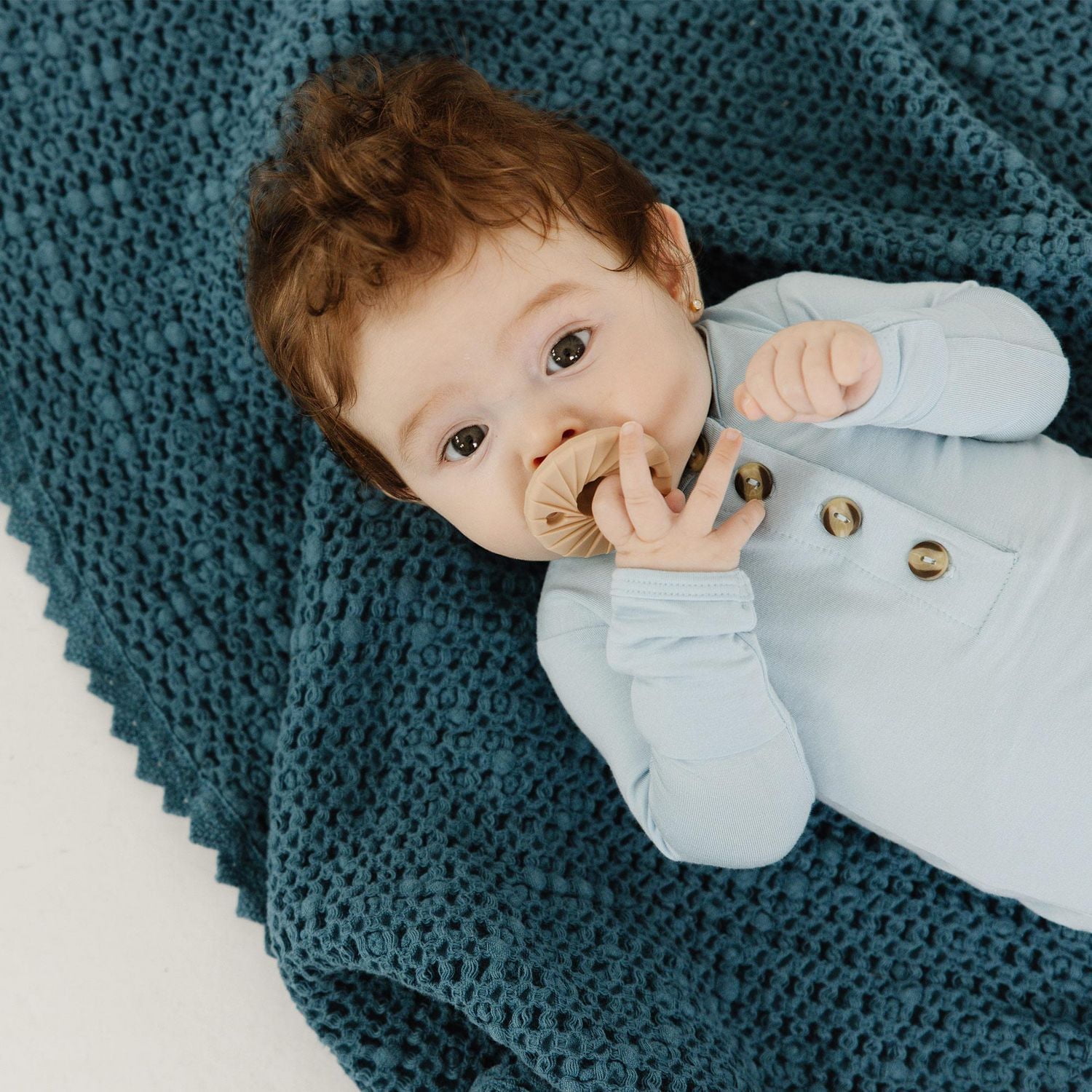 Doddle & Co - Bébé, nourrisson - Sucette en silicone Tokyo Pop - Étape 1 - Forme naturelle - Paquet de 2 - Colombe / Charbon