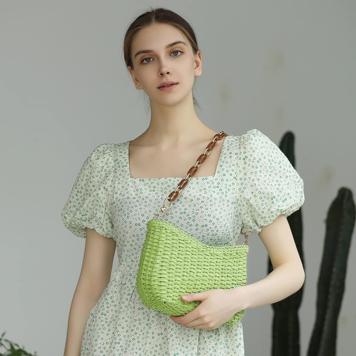Small Handmade Straw Pocketbook Crossbody Bag for Women, Summer Chic Woven Handbag Shoulder Purse with Chain