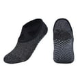 thumbnail image 2 of Calcetines Antideslizante Soledad de Yoga Mujeres con Correa Talla Única Negro, 2 of 10