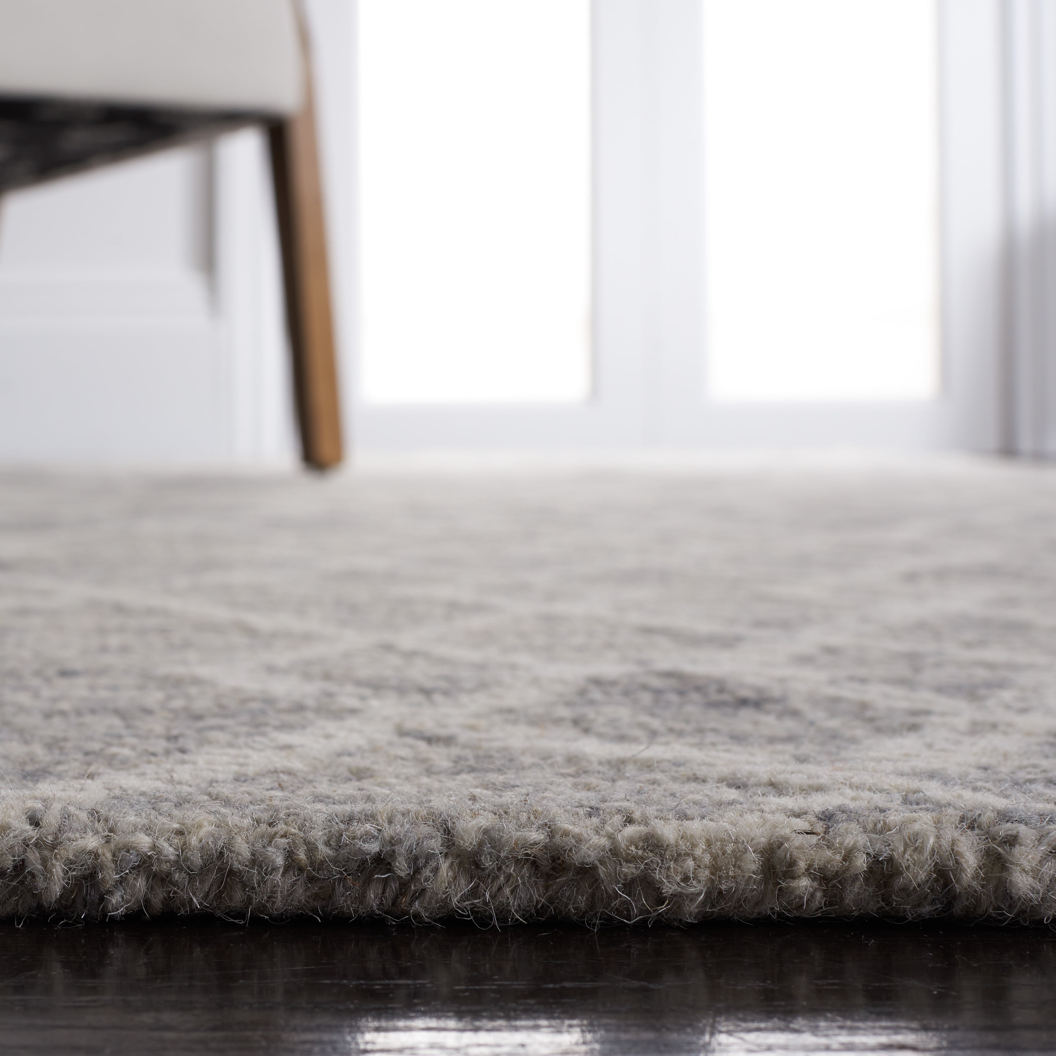 SAFAVIEH Metro Jenny Diamond Runner Rug, Grey/Ivory, 2'3" x 8'