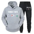 thumbnail image 5 of Conjunto de ropa deportiva hippie para hombre, sudadera con capucha y pantalón con estampado de "Cosas que odio", "Batería baja", "Sin red", 2 piezas, chándales divertidos de moda para hombre, 5 of 5