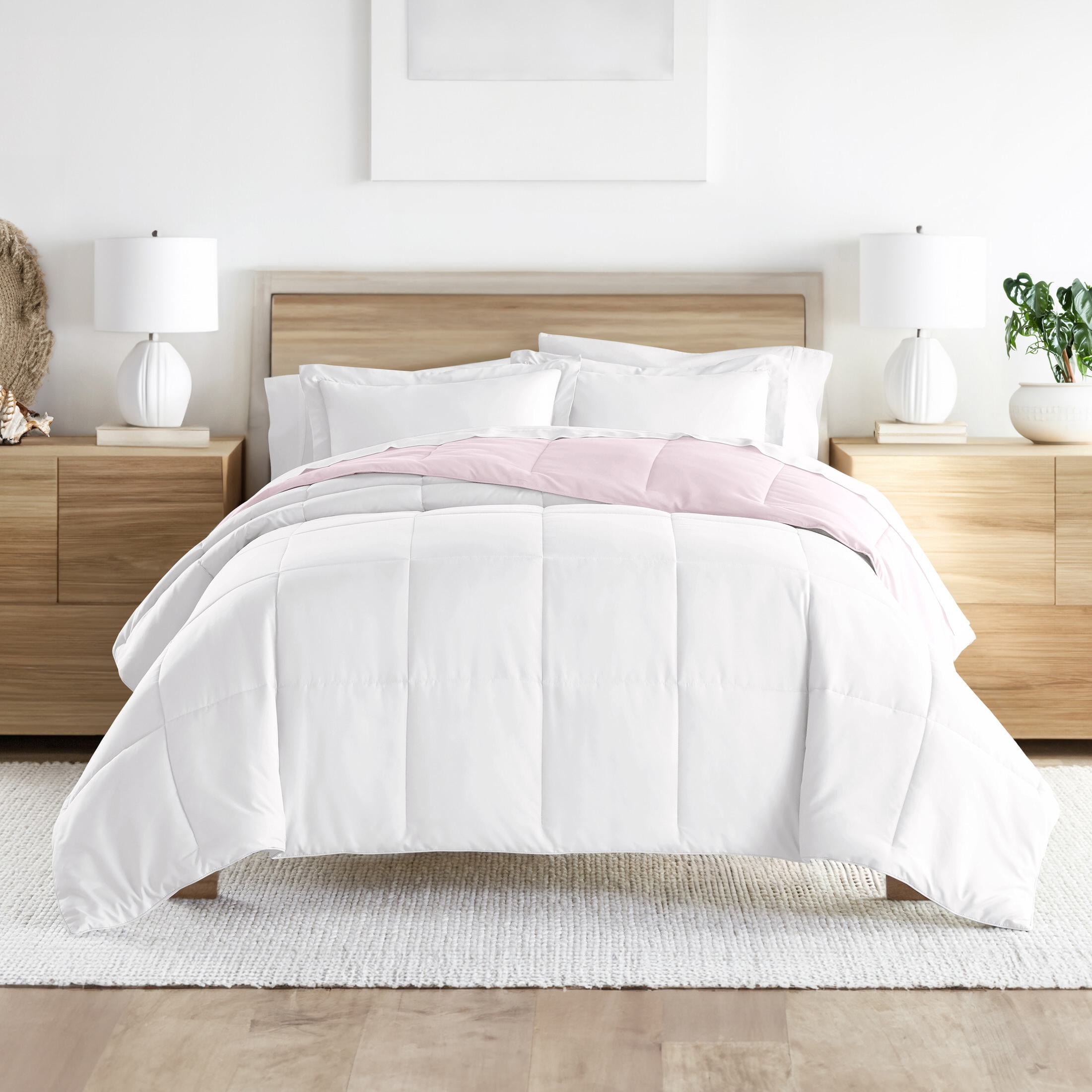 Noble Linens Soft 3-Piece Blush & White Reversible All Season Lightweight Down Alternative Comforter Set, Full/Queen
