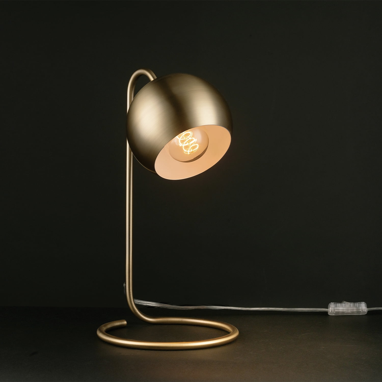Novogratz x Globe Richmond 15" Matte Brass Desk Lamp with White Inner Shade, 52885