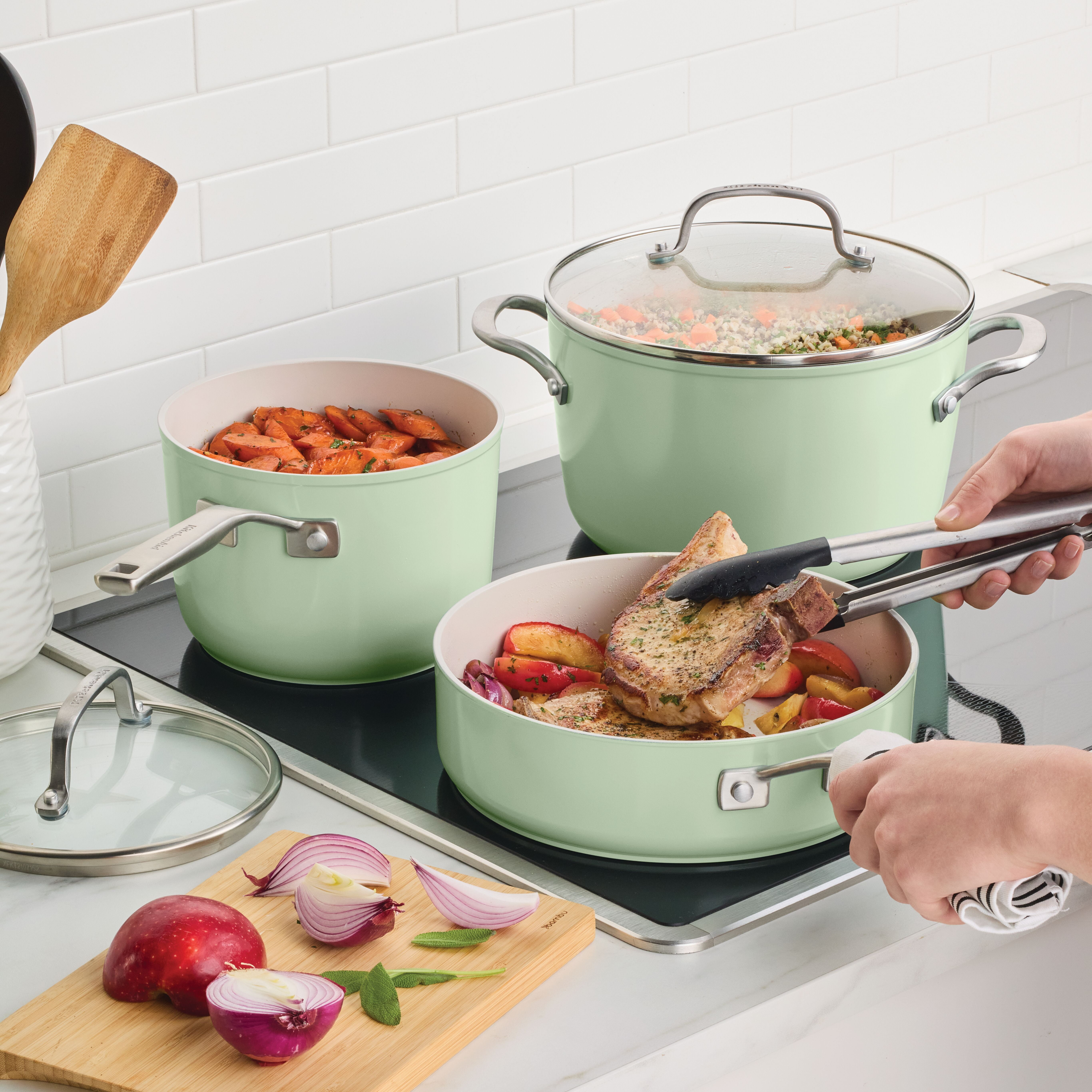 KitchenAid Pentola Antiaderente In Ceramica 3 Litri Con Coperchio - Colore Pistacchio, Adatta Al Forno Fino A 500°F