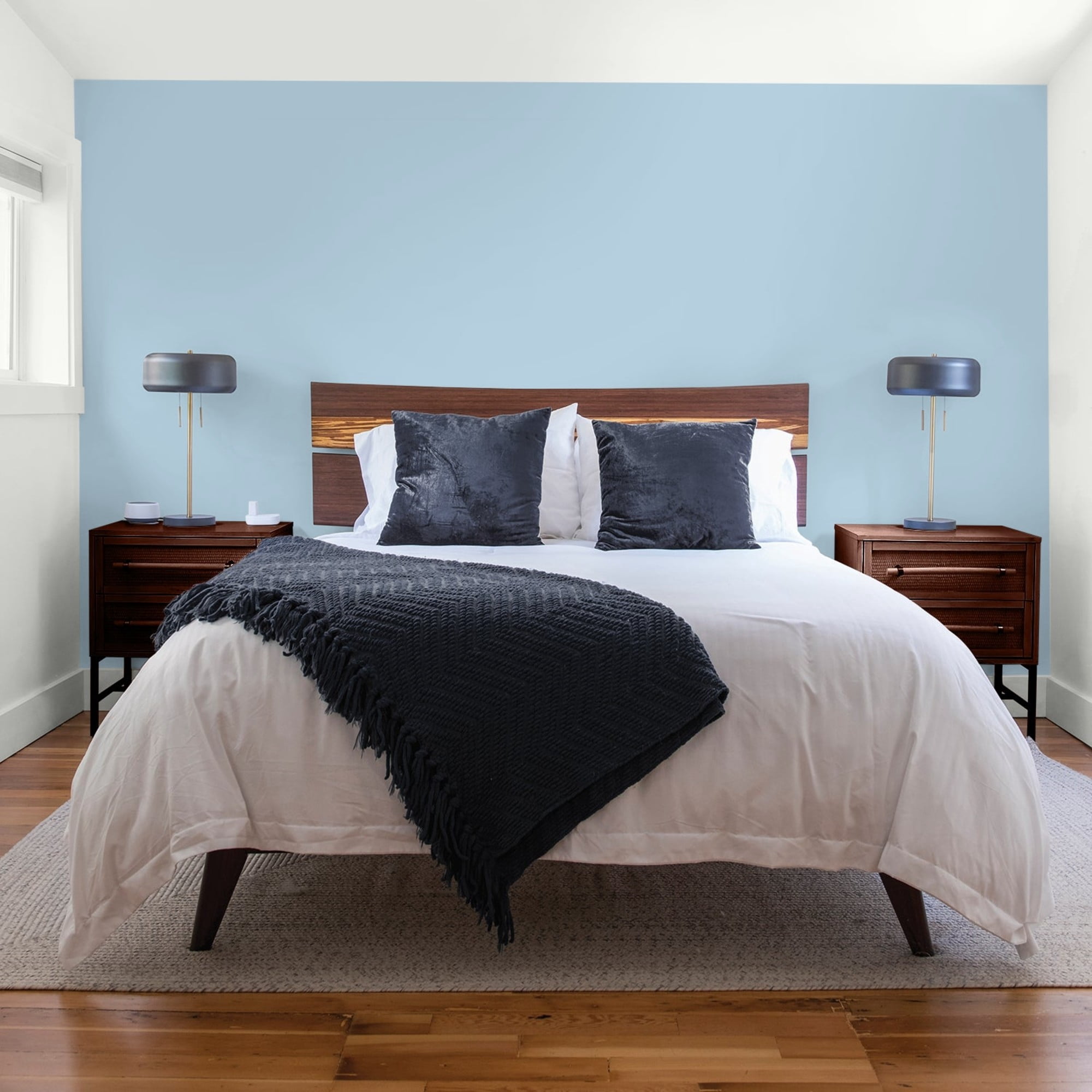 Glidden One Coat Graceful / Blue Flat Interior Paint with Primer, 1 Gallon