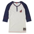 thumbnail image 1 of Camiseta Henley Mitchell & Ness parche equipo MLB mujer blanco extragrande, 1 of 2