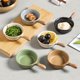 thumbnail image 4 of Los cuencos for salsas se utilizan for contener condimentos como el kétchup, el helado y los dulces del sushi., 4 of 6