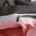 thumbnail image 3 of Quatre Ensembles de Produits de Lit, 3 of 5