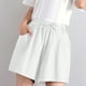 thumbnail image 2 of Pantalones cortos de lino de cintura alta y pierna ancha para mujer: cintura elástica, corte holgado informal, color liso, para la playa o fiestas, tallas S-XL., 2 of 5