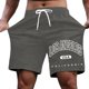 thumbnail image 1 of Pantalones cortos casuales con estampado de letras estilo urbano para hombre, ligeramente elásticos, de poliéster, 1 of 4