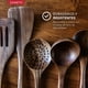 thumbnail image 3 of Juego de 5 Utensilios de Cocina de Madera de Teca con Vaso de Almacenamiento - Color Café, 3 of 9