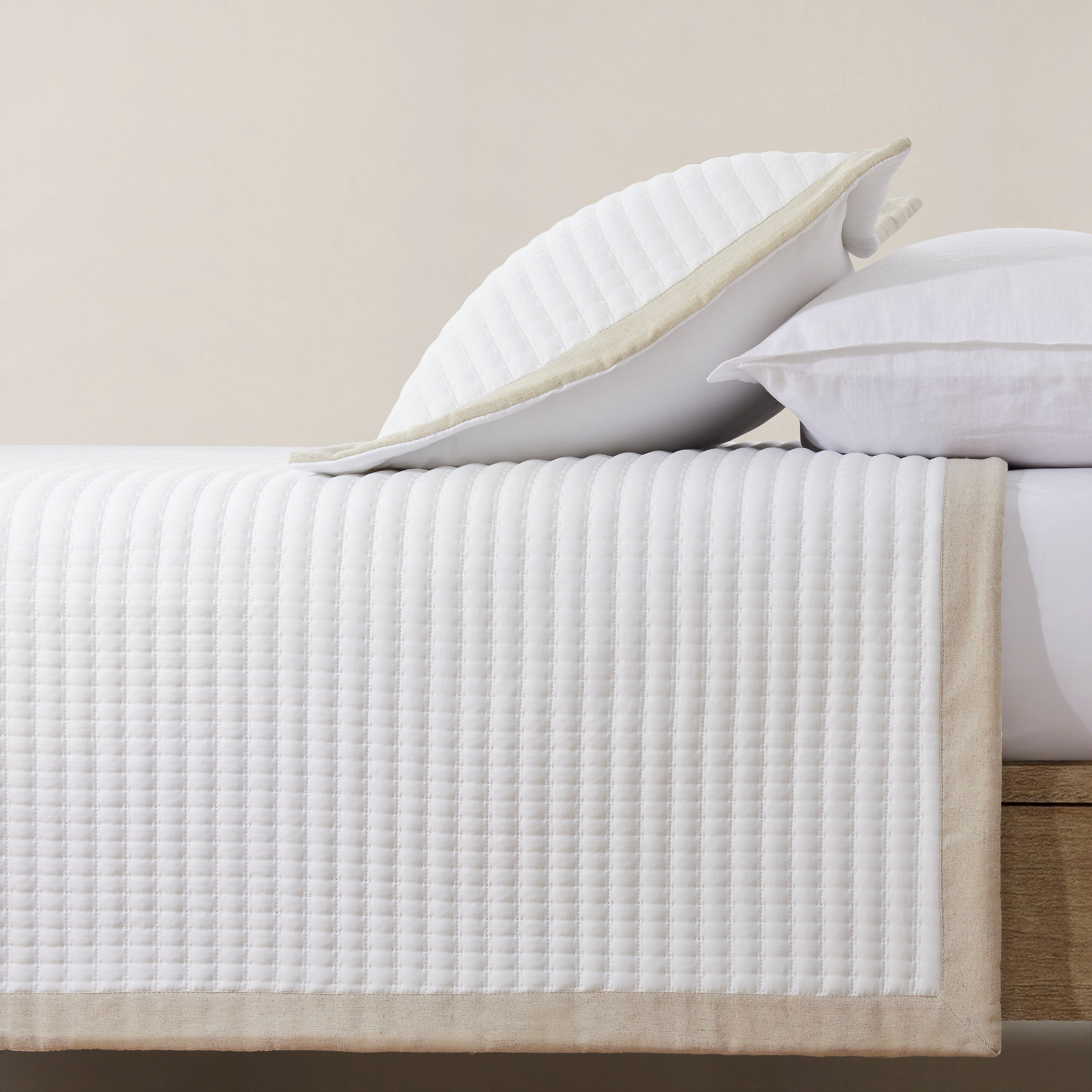 Bed Quilt Set White King - Farmhouse Soft Striped Stitch Bedding Bedspread Coverlet Summer Lightweight Bed Sets 1 Quilt with 2 Pillow Shams for Home All Season (King, White with Linen Border)