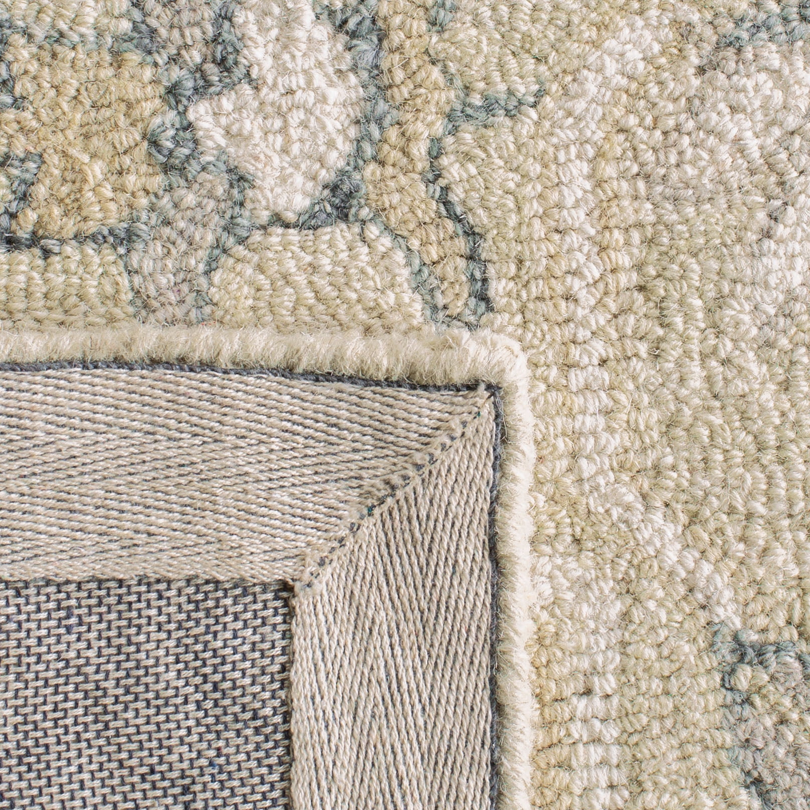 SAFAVIEH Micro-Loop Emilija Oriental Area Rug, Beige/Ivory, 12' x 15'
