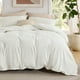 thumbnail image 1 of Juego de cama Bedsure King, funda de edredón con sábana bajera ajustable, 4 piezas, 1 of 7