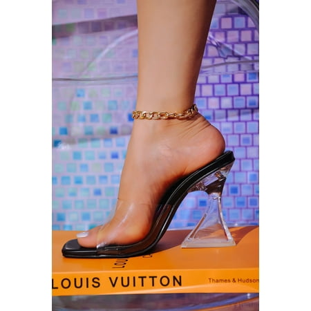

CAPE ROBBIN RIPA Heels