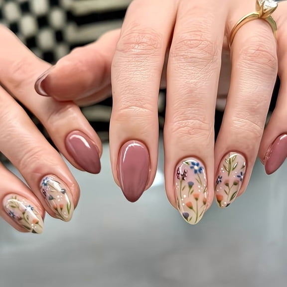 24 Pieces Short Almond-Shaped Press on Nails - Stylish High-End Bright Pattern Design for Nail Art