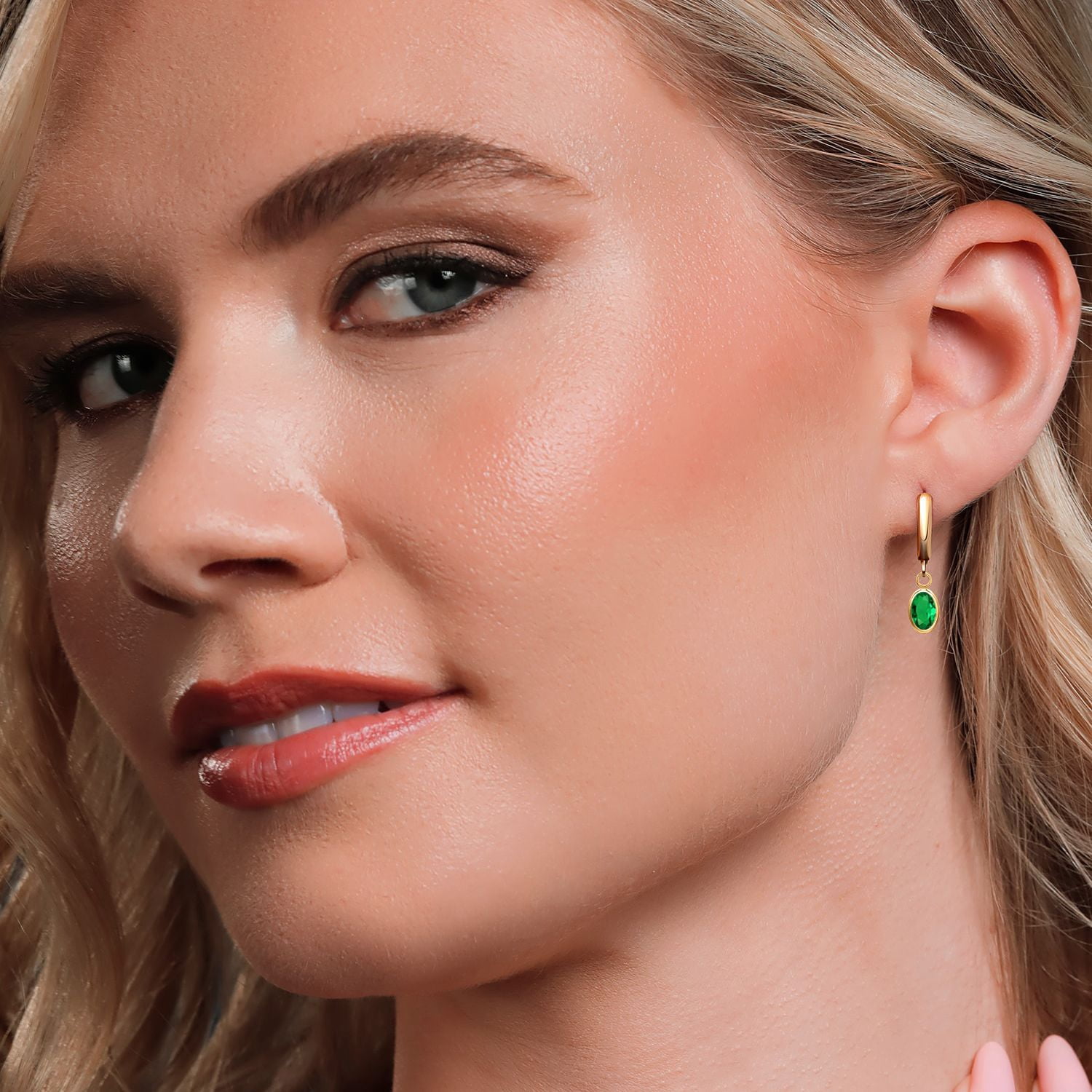 Gem Stone King 14K Yellow Gold Green Created Emerald Earrings for Women | 1.2 Cttw | Gemstone Birthstone | Oval 7X5MM | Fine Jewelry Gifts for Women Mom Wife Her