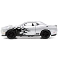 thumbnail image 3 of Coche fundido a presión Jada Toys Big Time Muscle 1:24 2015 Dodge Challenger SRT Hellcat Silver/Black Flames, 3 of 8