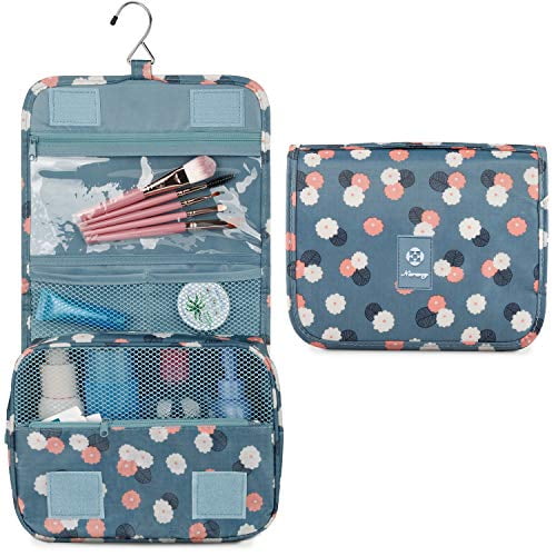 hanging toiletry bag sewing pattern