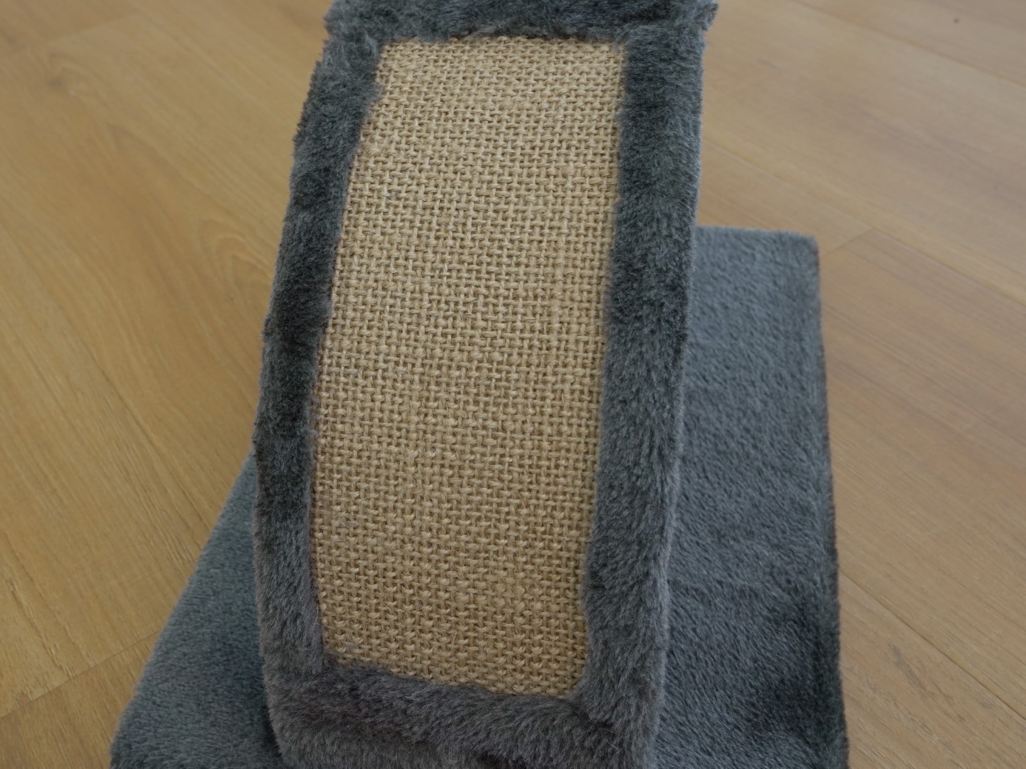 Vibrant Life 2-in-1 Cat Scratching Post, Dark Gray
