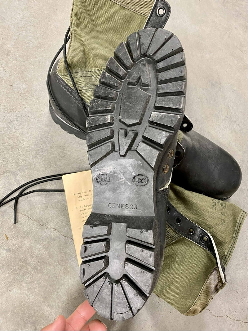 NEW GENESCO VINTAGE 1968 US ARMY VIETNAM WAR ERA JUNGLE BOOTS