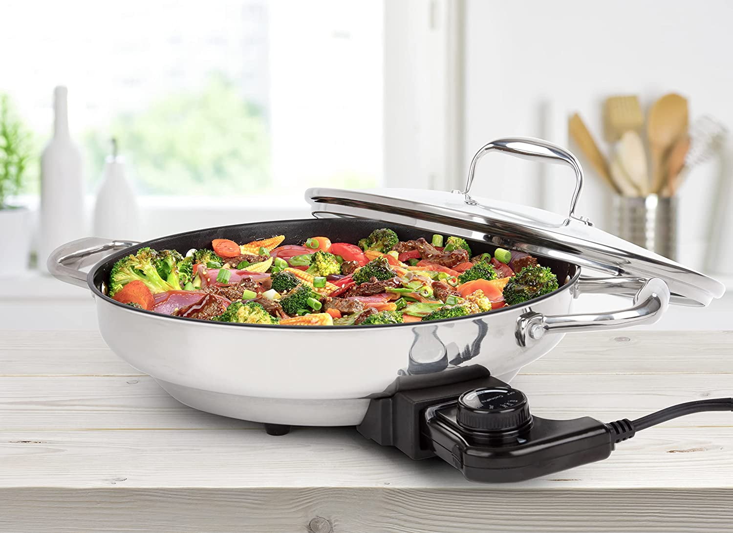 Electric Skillet by Cucina Pro - 18/10 Stainless Steel, Non Stick Interior, with Glass Lid, 12 Round